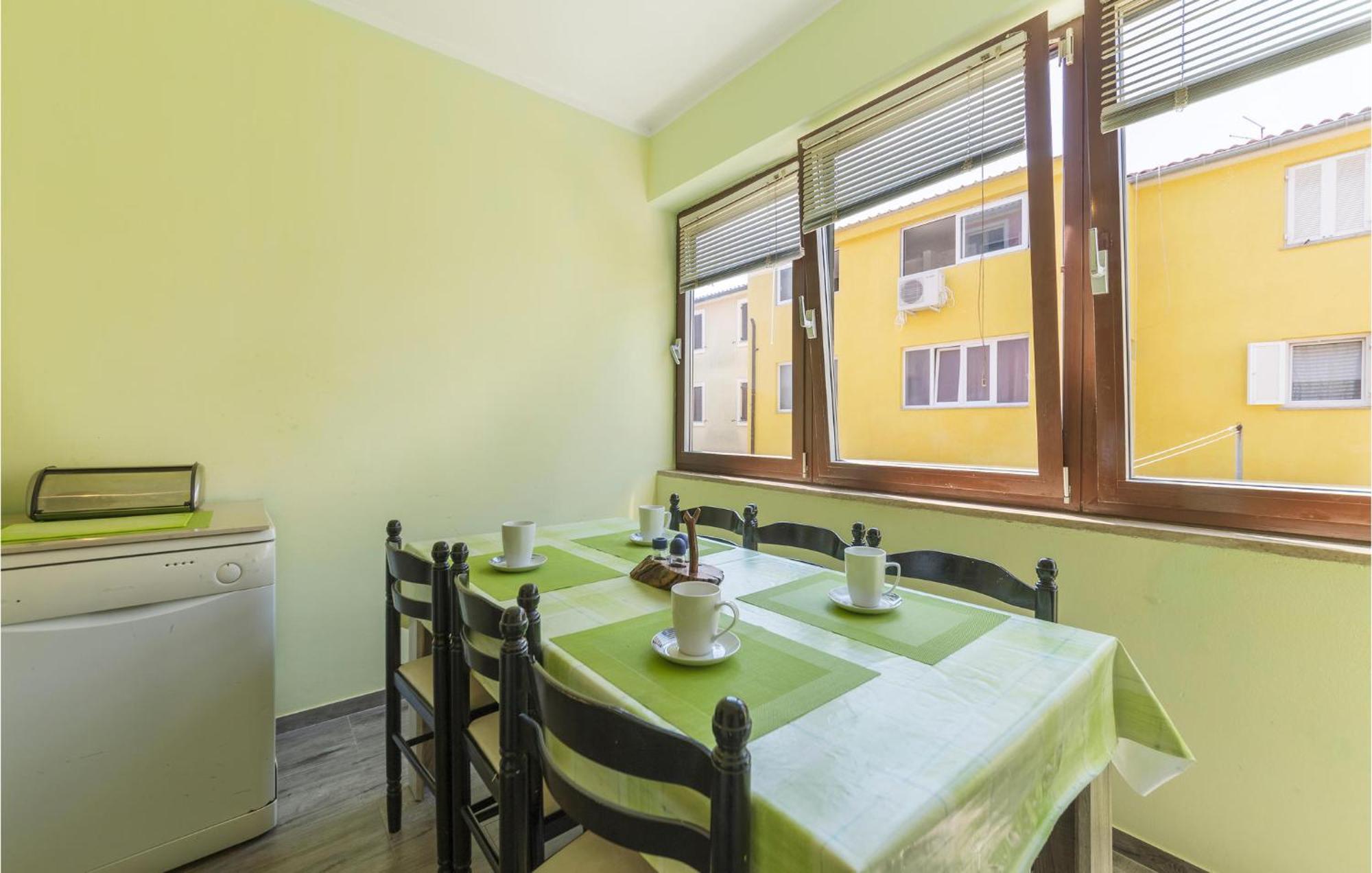 Stunning Apartment In Pula With Wifi Bagian luar foto